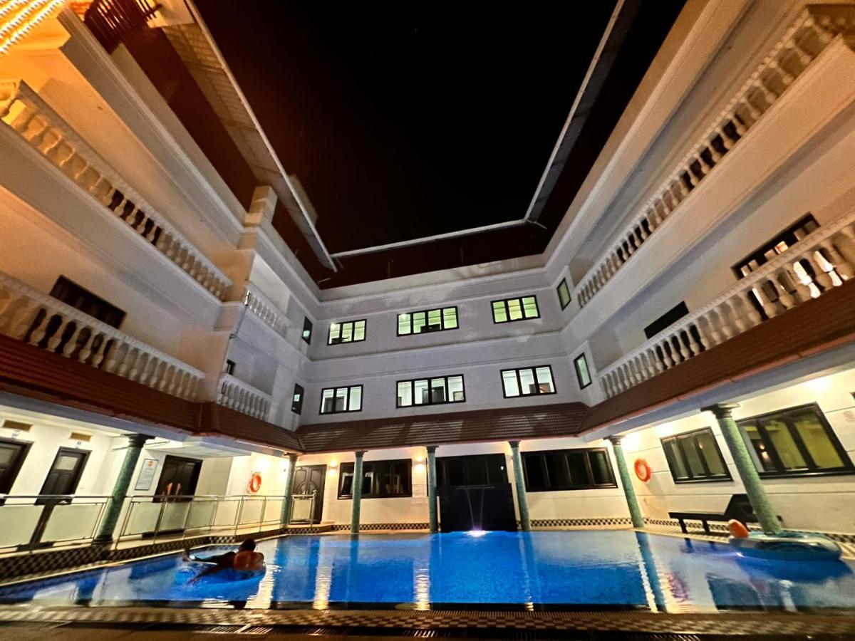Sajjoys Hotel Varkala Exterior photo